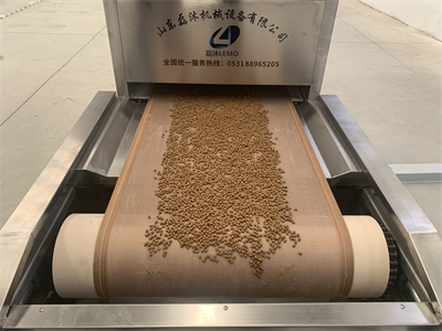 詳細(xì)闡述為何貓糧烘干選擇微波設(shè)備來(lái)實(shí)現(xiàn)